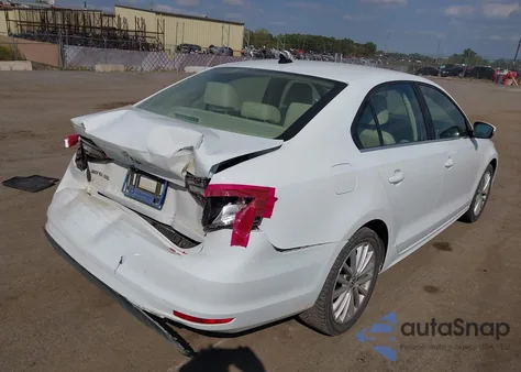 2016 Volkswagen Jetta 1.8T Sel z USA, uszkodzony, nr VIN 3VWL17AJ5GM360976